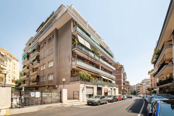 appartamento in vendita a Roma in zona Gianicolense