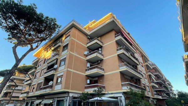 casa indipendente in vendita a Roma