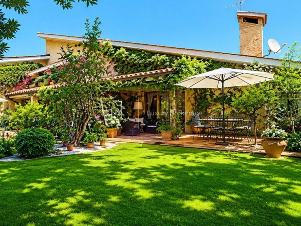 casa indipendente in vendita a Roma in zona Olgiata