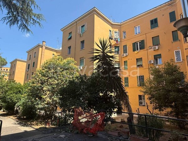 appartamento in vendita a Roma in zona Ostiense