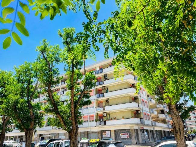 appartamento in vendita a Roma in zona Ostia