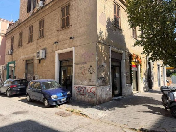 negozio in vendita a Roma in zona Prenestino-Labicano