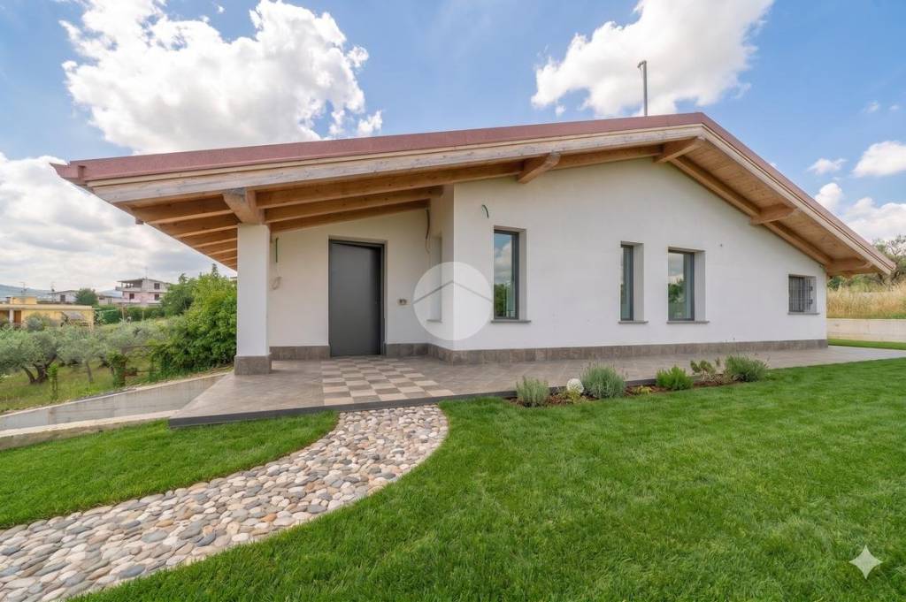 casa indipendente in vendita a Roma in zona Finocchio