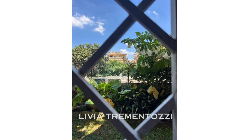 appartamento in vendita a Roma in zona San Saba - Ripa