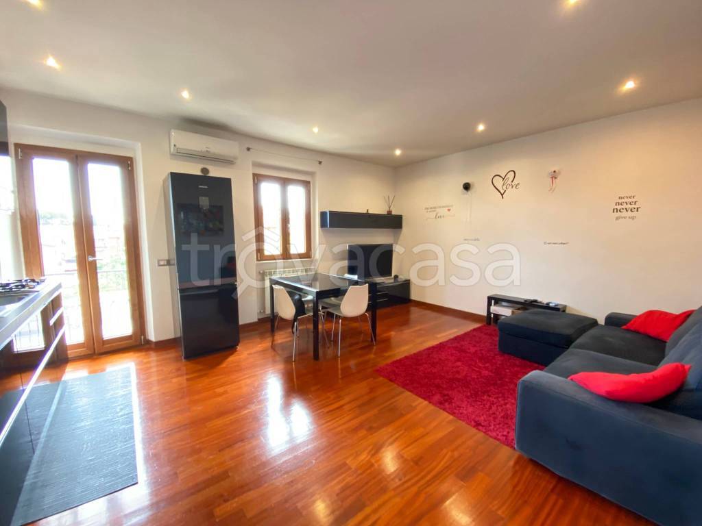 appartamento in vendita a Roma in zona Appio Claudio