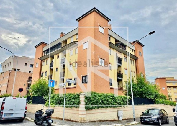 appartamento in vendita a Roma in zona Ponte di Nona