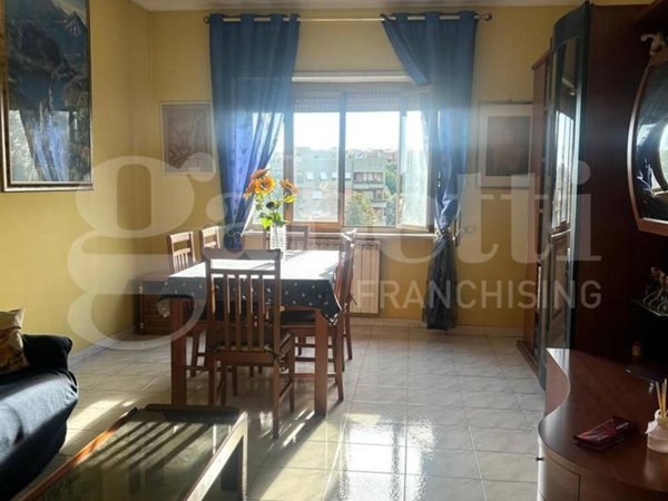 appartamento in vendita a Roma in zona Prenestino-Centocelle