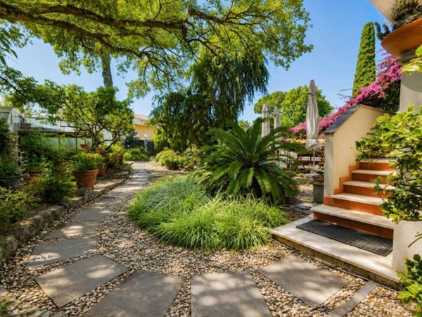 casa indipendente in vendita a Roma in zona Axa