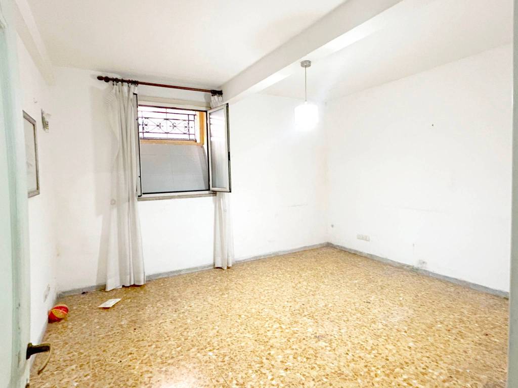 appartamento in vendita a Roma in zona Esquilino