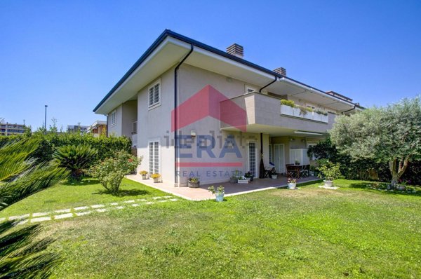 appartamento in vendita a Roma in zona Mezzocammino