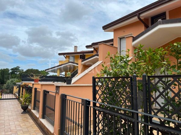 appartamento in vendita a Roma in zona Casalotti