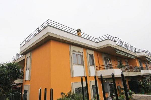 locale commerciale in vendita a Roma