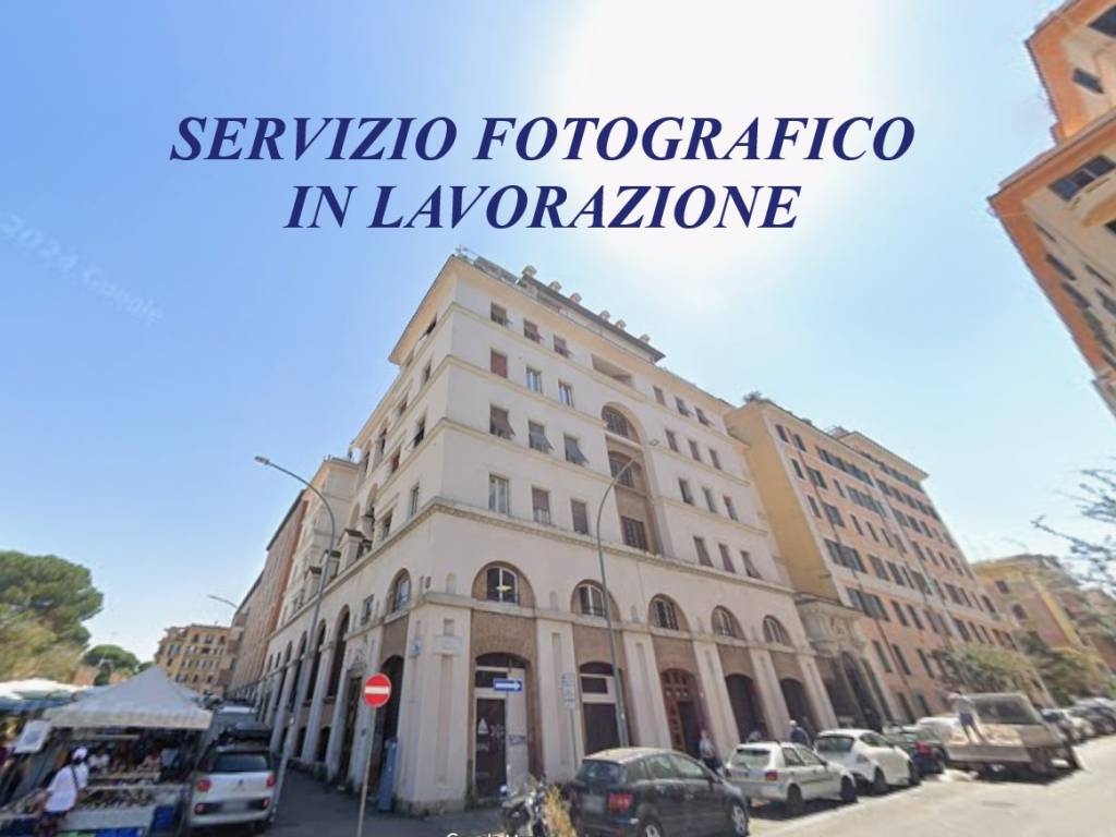 appartamento in vendita a Roma in zona Appio Latino