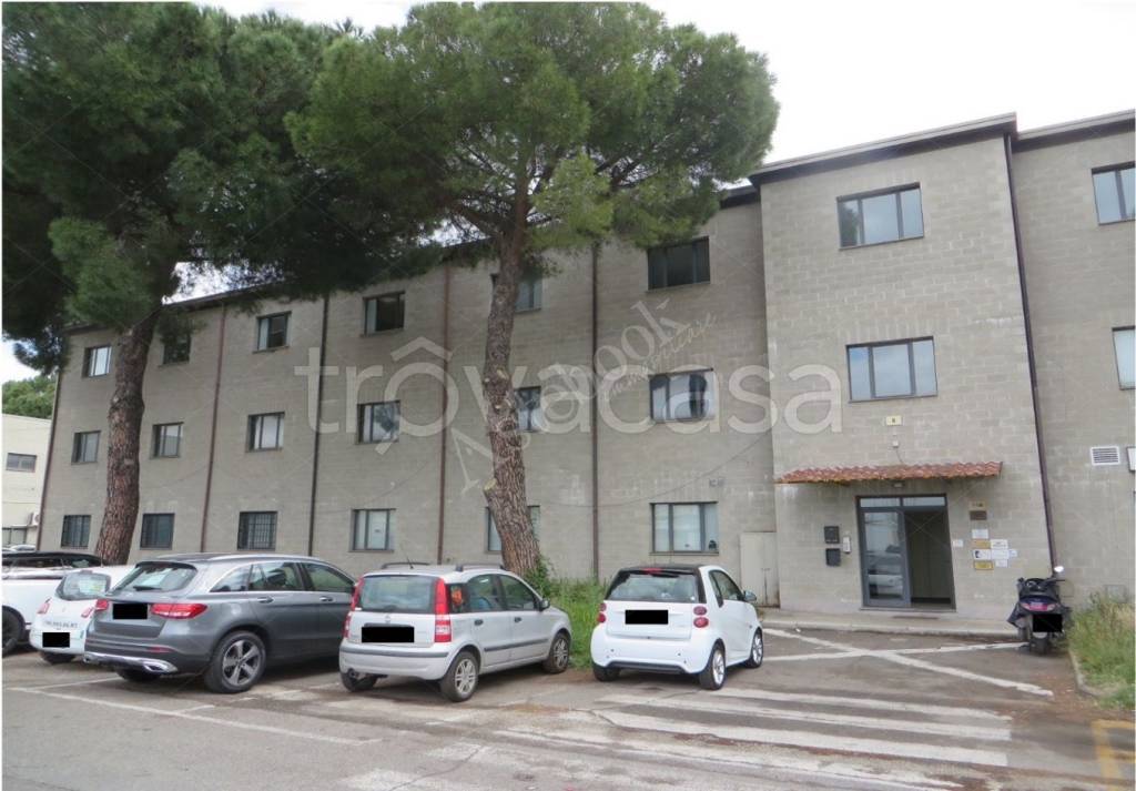 appartamento in vendita a Roma in zona Case Rosse