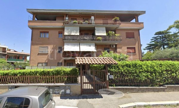 appartamento in vendita a Roma in zona Finocchio