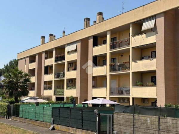 appartamento in vendita a Roma in zona Ponte di Nona
