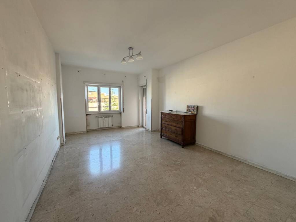 appartamento in vendita a Roma in zona Ostia