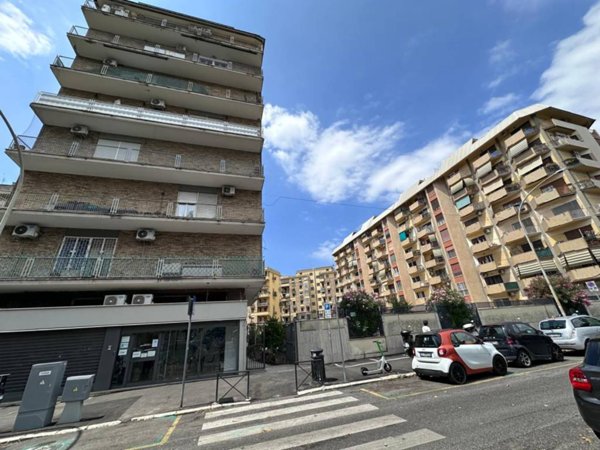 appartamento in vendita a Roma in zona Ostiense