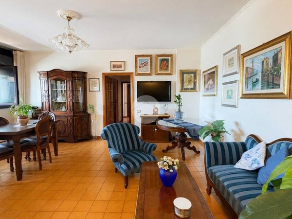 appartamento in vendita a Roma in zona Spinaceto