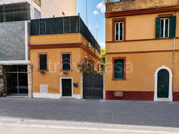 appartamento in vendita a Roma in zona Ostiense