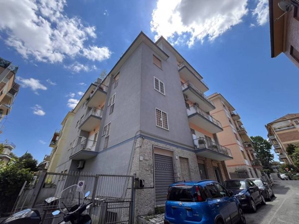 negozio in vendita a Roma