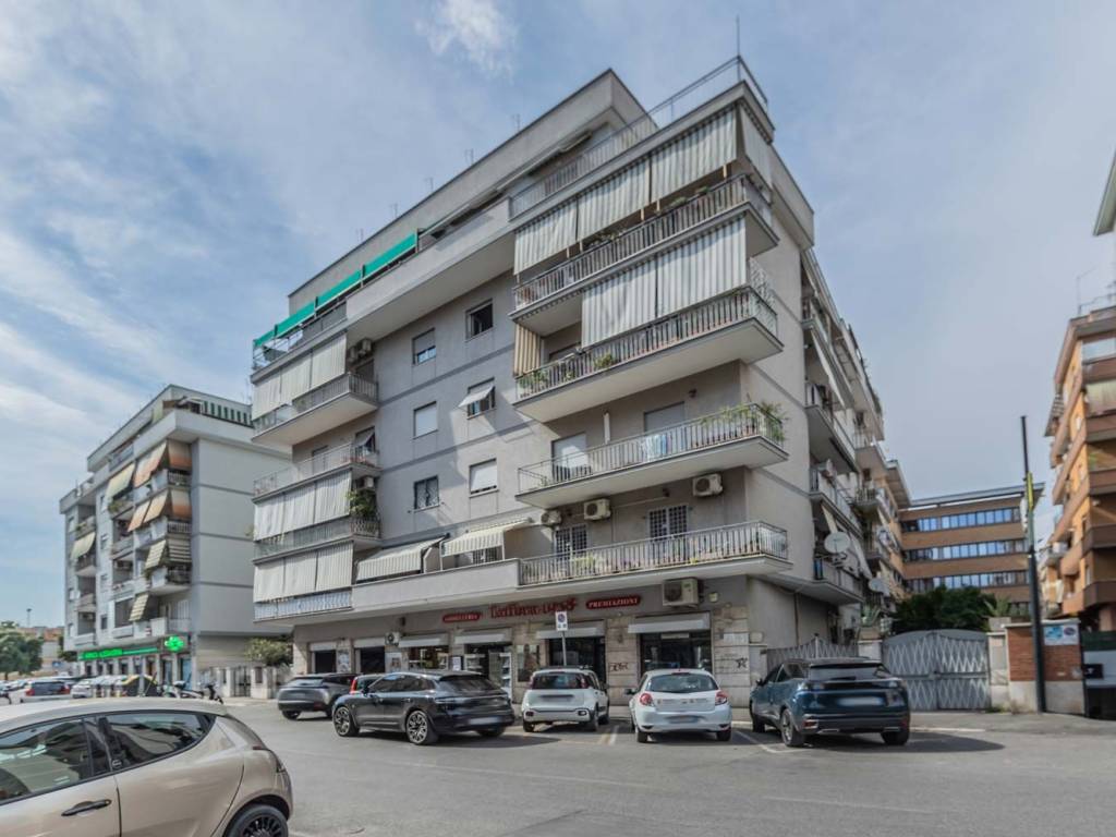 appartamento in vendita a Roma in zona Prenestino-Centocelle