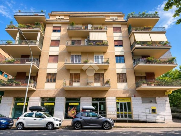 appartamento in vendita a Roma in zona Ostiense