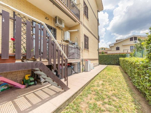 appartamento in vendita a Roma in zona Castelverde
