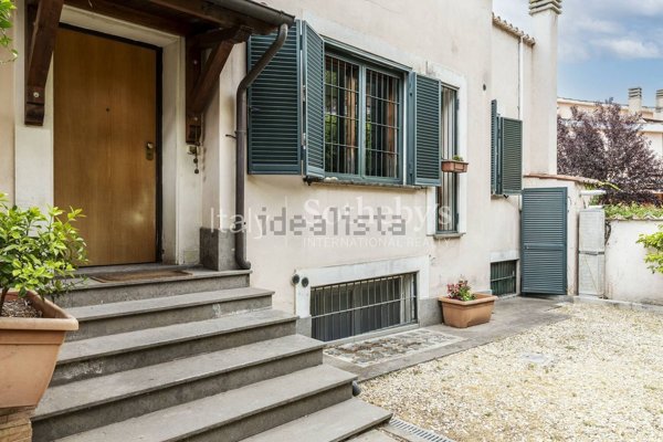 casa indipendente in vendita a Roma in zona Appio Pignatelli