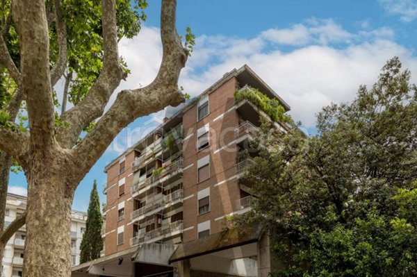 appartamento in vendita a Roma in zona EUR