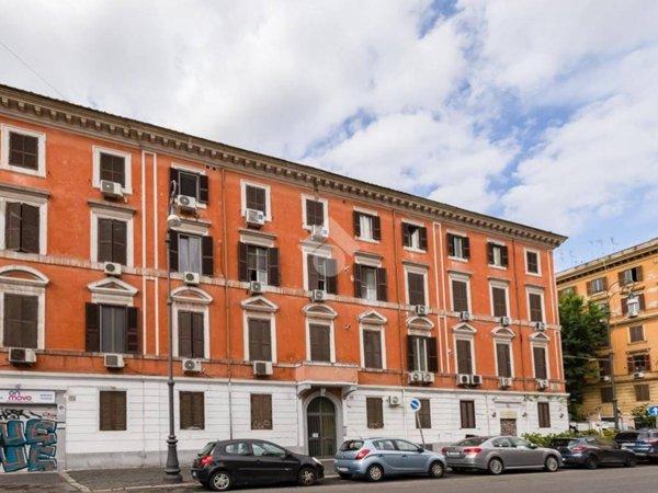 appartamento in vendita a Roma in zona Esquilino
