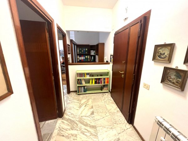 ufficio in vendita a Roma in zona Tor di Quinto