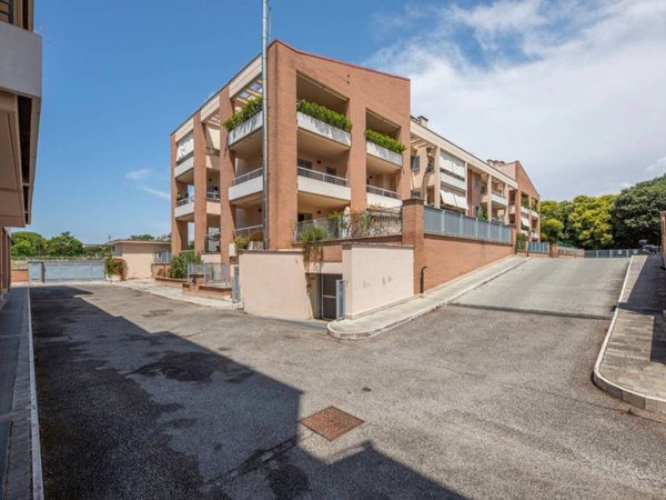 appartamento in vendita a Roma in zona Tuscolano