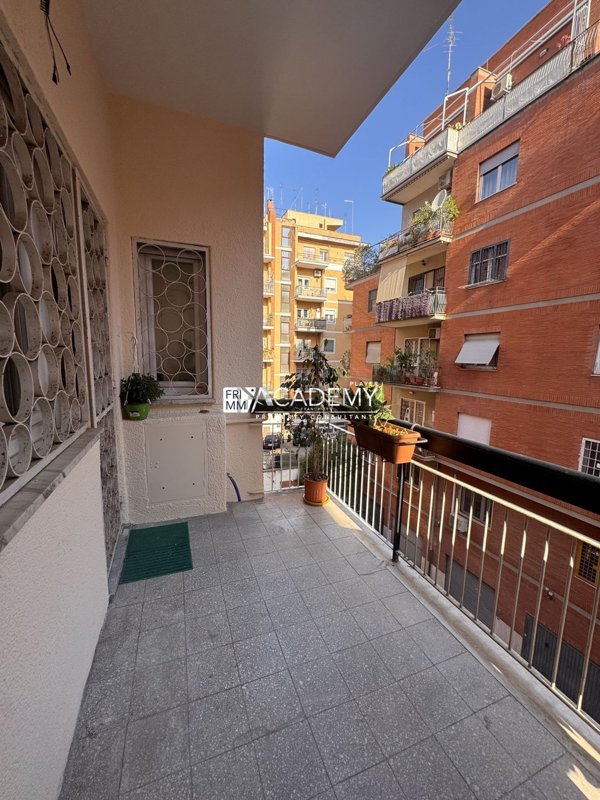 appartamento in vendita a Roma in zona Monte Sacro/Talenti