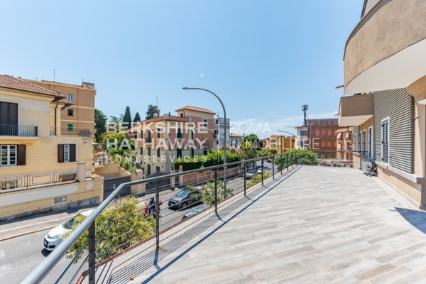appartamento in vendita a Roma in zona Gianicolense