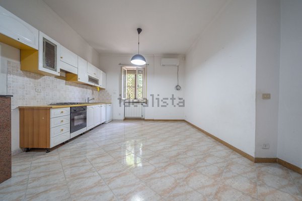 appartamento in vendita a Roma in zona Torre Angela