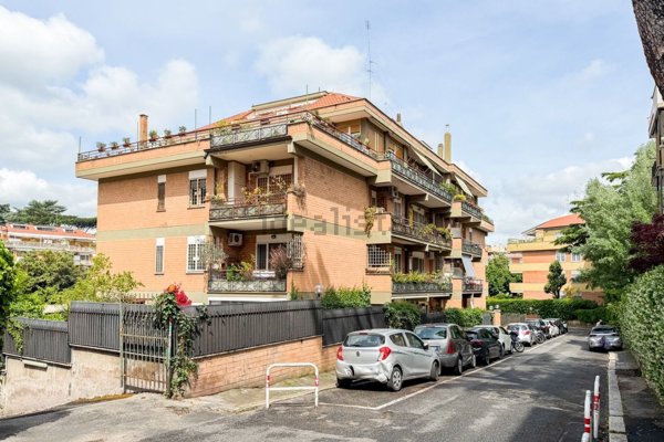 appartamento in vendita a Roma in zona Gianicolense