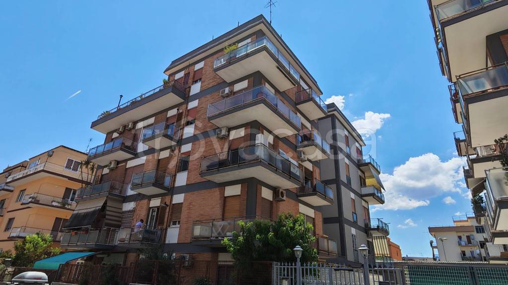 appartamento in vendita a Roma in zona Primavalle