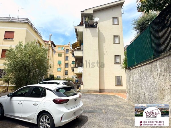 appartamento in vendita a Roma in zona Primavalle