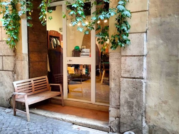 negozio in vendita a Roma in zona Centro Storico