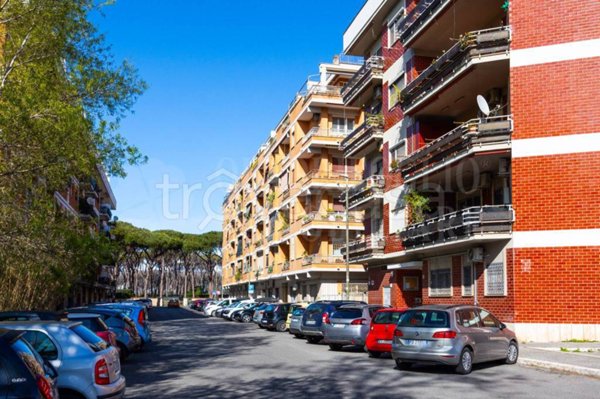 appartamento in vendita a Roma in zona Ostia