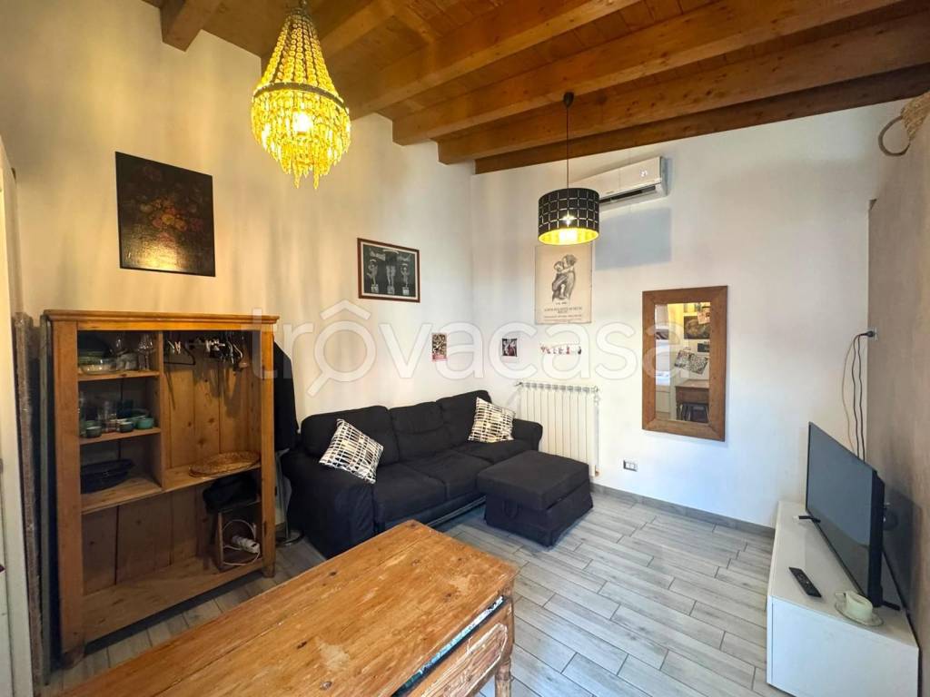 appartamento in vendita a Roma in zona Tuscolano