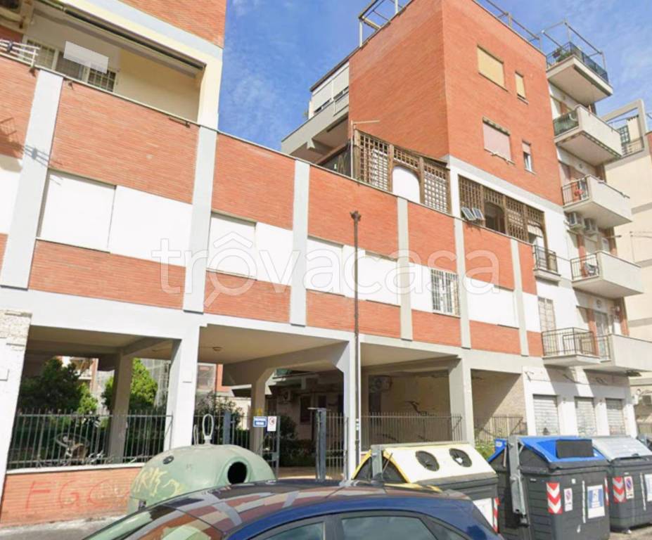 appartamento in vendita a Roma in zona Ostia