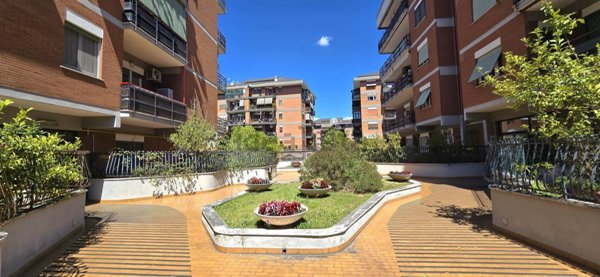 appartamento in vendita a Roma in zona Appio Claudio