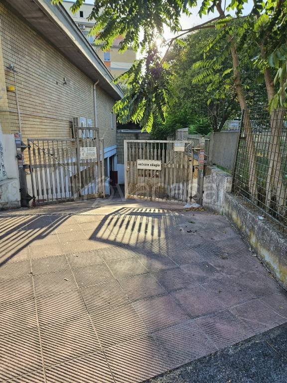 box auto in vendita a Roma in zona Aurelio