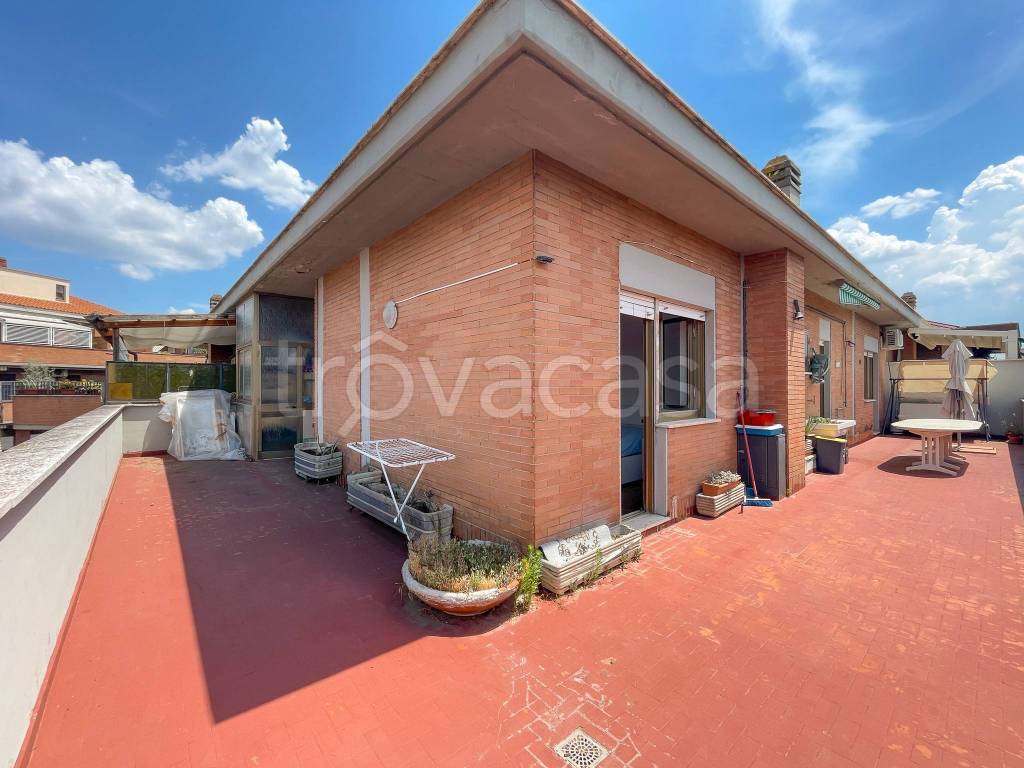 appartamento in vendita a Roma in zona Monte Sacro/Talenti