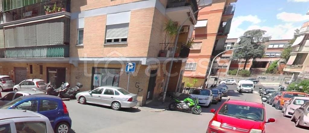 negozio in vendita a Roma in zona Monte Sacro/Talenti
