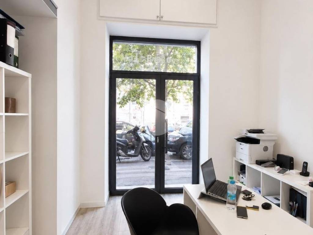 negozio in vendita a Roma in zona Della Vittoria