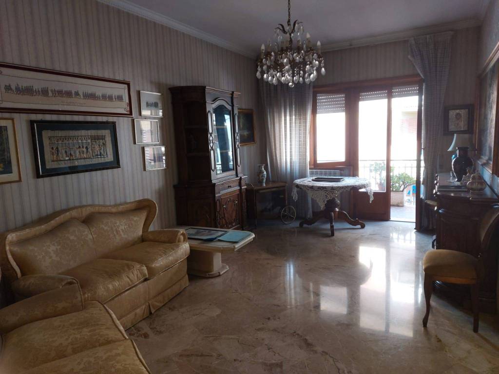 appartamento in vendita a Roma in zona Portuense