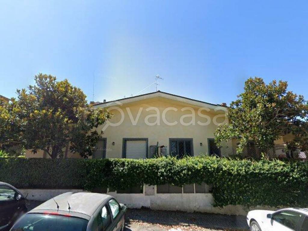 casa indipendente in vendita a Roma in zona Torrione Cerquetta